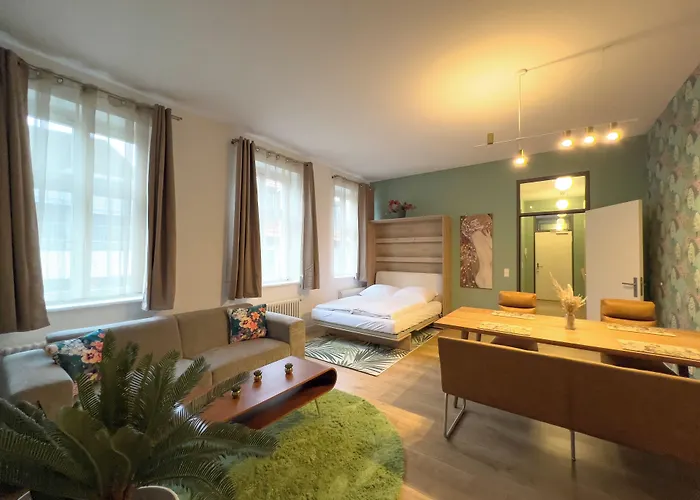 Exklusives Flowers لبسيا