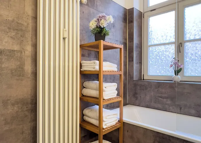 Exklusives Flowers لبسيا