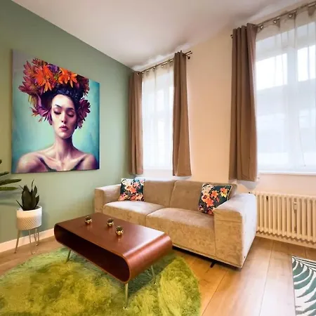 Apartment Exklusives Flowers