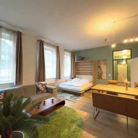 Exklusives Flowers لبسيا