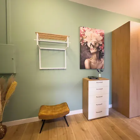 Exklusives Flowers لبسيا